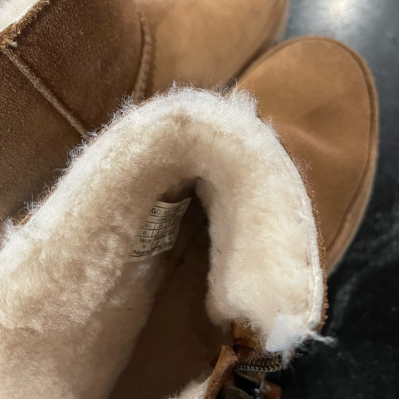 Women’s Ugg boots size 6 - Picture 2 of 6